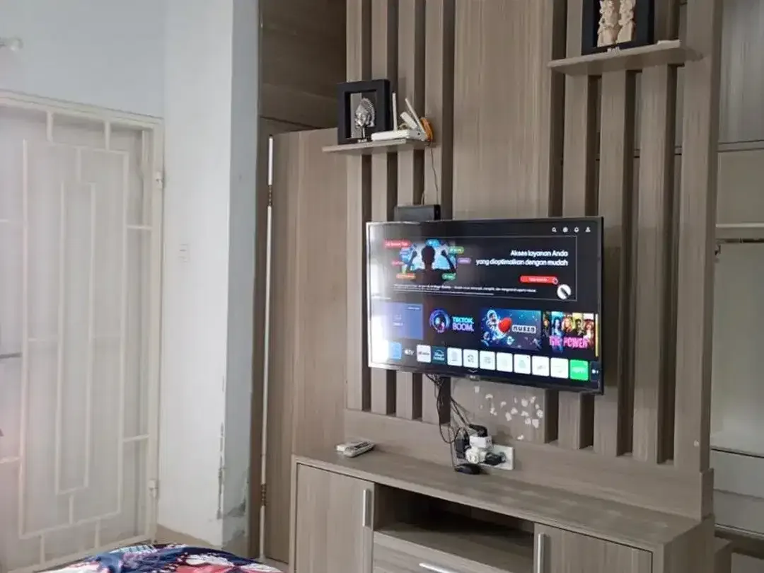 Rumah Bagus 2 Lantai Full Furnished Disewakan, di Area Jimbaran - Image 8 of 10