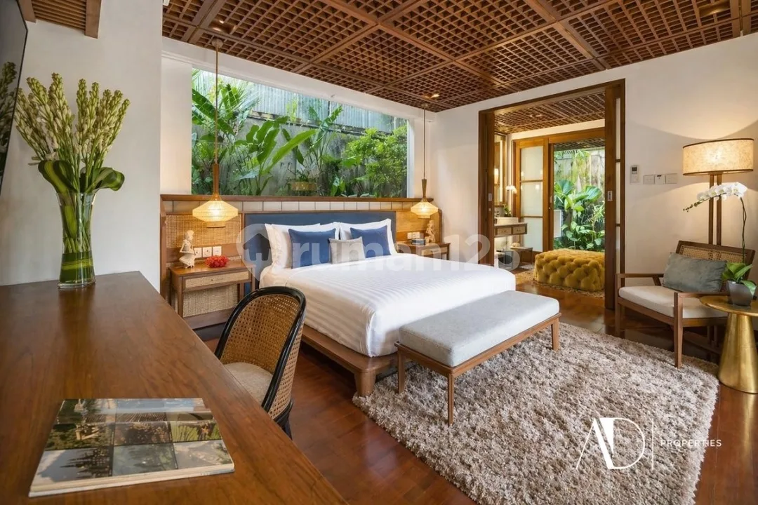 Freehold | 5-Bedroom Luxury Villa In Petitenget, Seminyak - Image 4 of 4