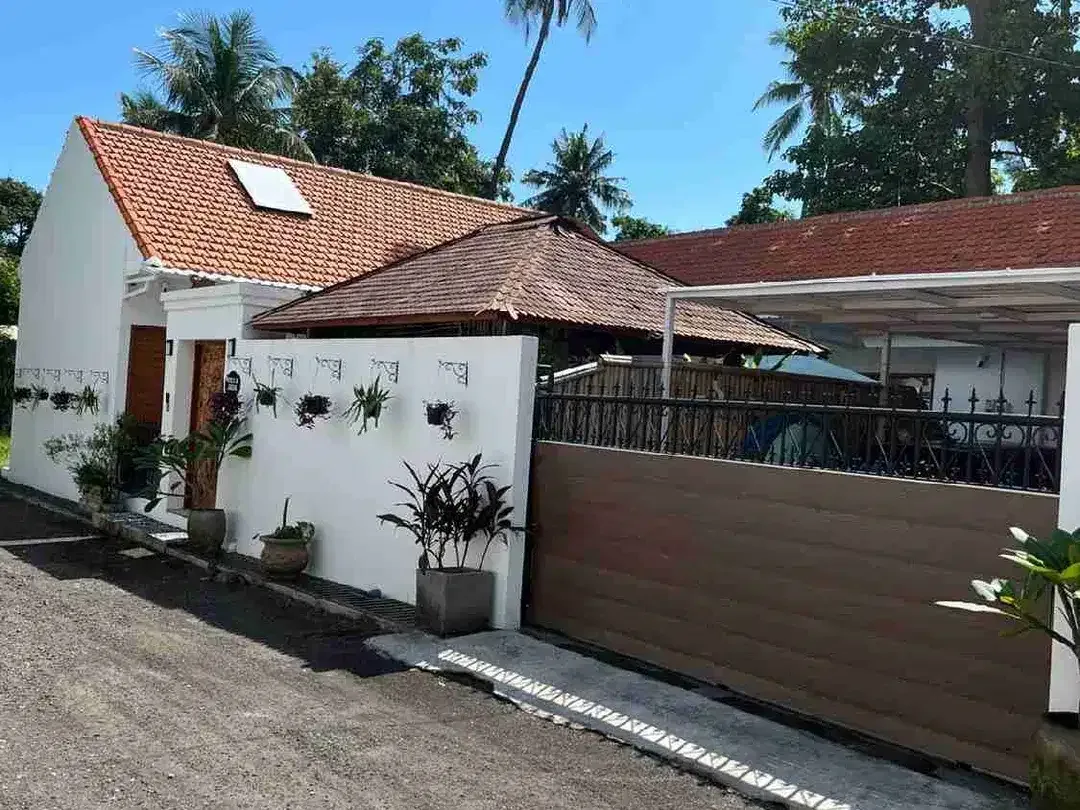 Dijual Private Villa Modern di Kali Asem, Lovina.Buleleng, Bali Utara - Image 1 of 7