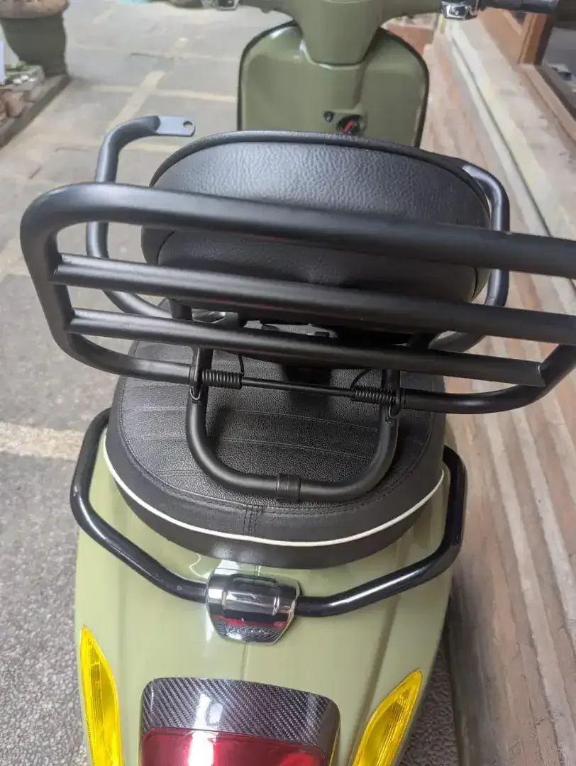 Spion Vespa Sprint 2024 dan Rak belakangnya - Image 4 of 4