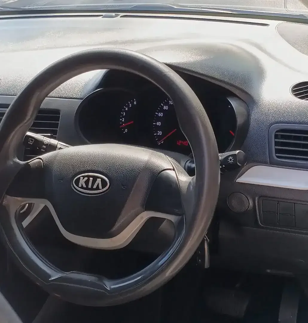 KIA PICANTO SE NEW MODEL AUTIMATIC ASLI BALI SIAP PAKAI - Image 7 of 9