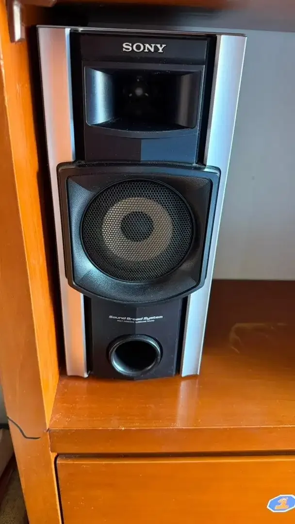 Preloved Sony MHC GN 100D - Image 4 of 4