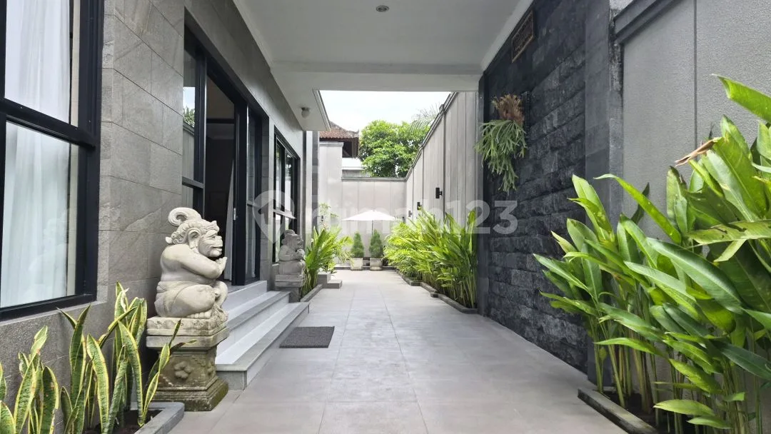 Villa Disewakan Baru View Sawah Full Furnish di Sri Wedari Ubud - Image 3 of 4