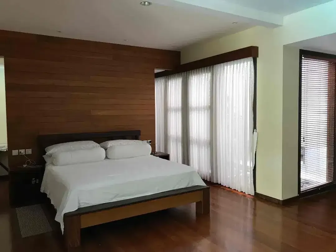 For Sale
Rumah 1 Lantai
Terletak di Komplek Perumahan Mewah
TERAS AYUNG RESIDENCE
GATOT SUBROTO TIMUR Denpasar - Image 9 of 10