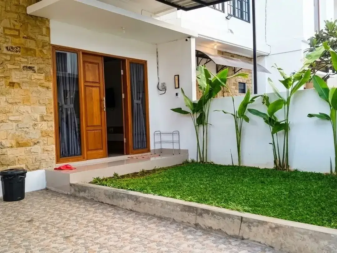 Rumah sewa 2 lantai di Taman Girya, Jimbaran | perumahan | akses jalan lebar | cocok untuk tempat hunian - Image 3 of 10