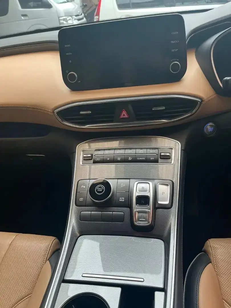 Hyundai grand santafe 2022 hitam matic - Image 6 of 9