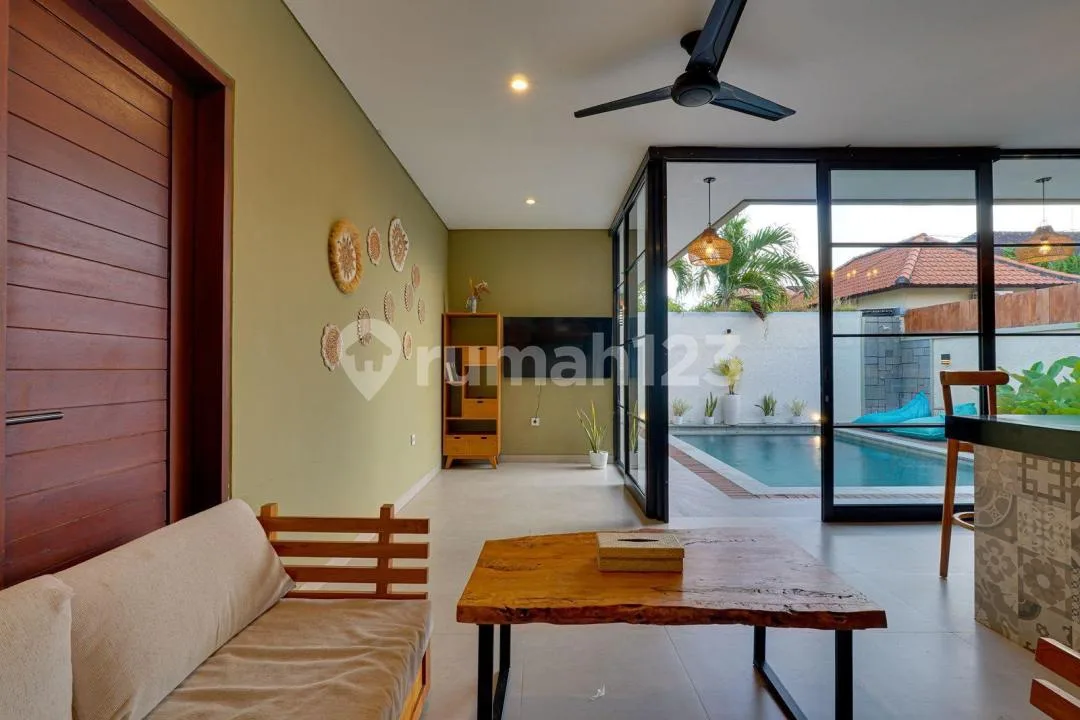 Disewakan Villa 2 Bedroom Umalas Enclosed Living & Kitchen Full Furnished - Image 3 of 4