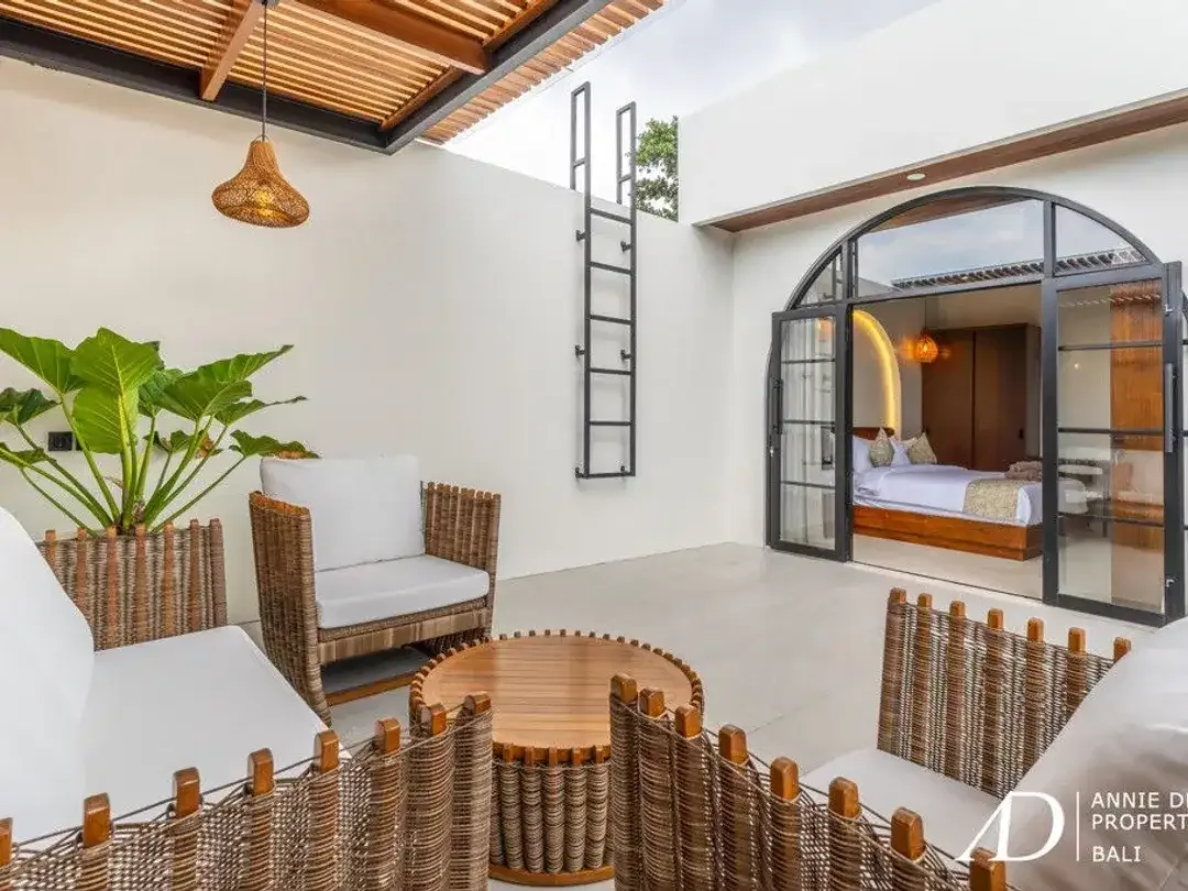 LEASEHOLD 27 YRS | MODERN MEDITERRANEAN VILLA IN SEMINYAK - PRIME LOCATION - Image 9 of 10