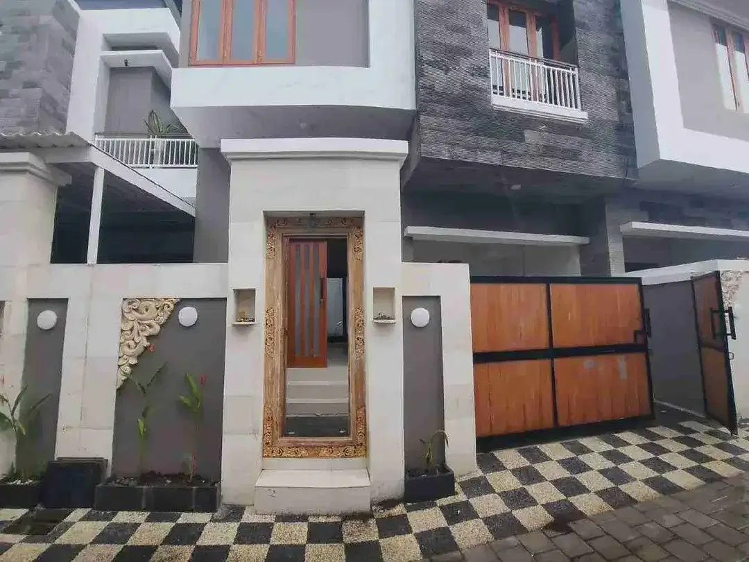 Rumah Baru Isi Pool di Kesiman Dekat Gatsu Timur Tohpati Padanggalak Sanur - Image 1 of 10