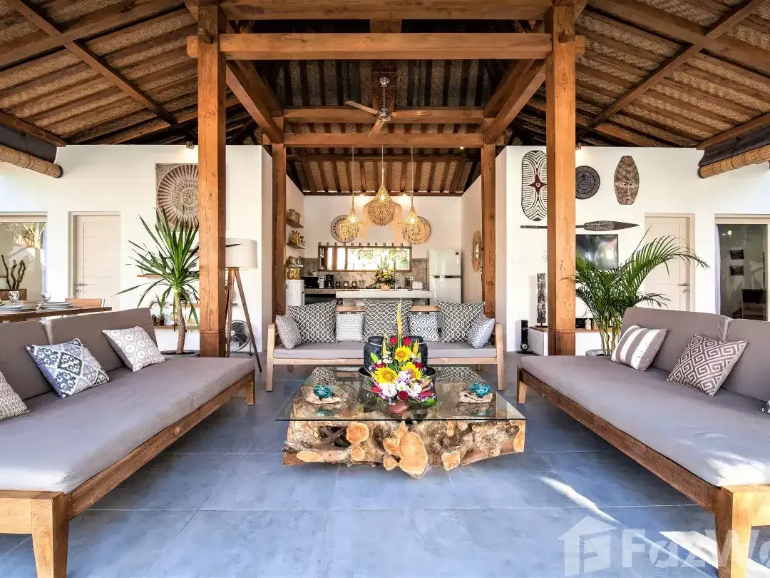 5 Bedroom Villa for sale in Seminyak, Bali - Image 2 of 10