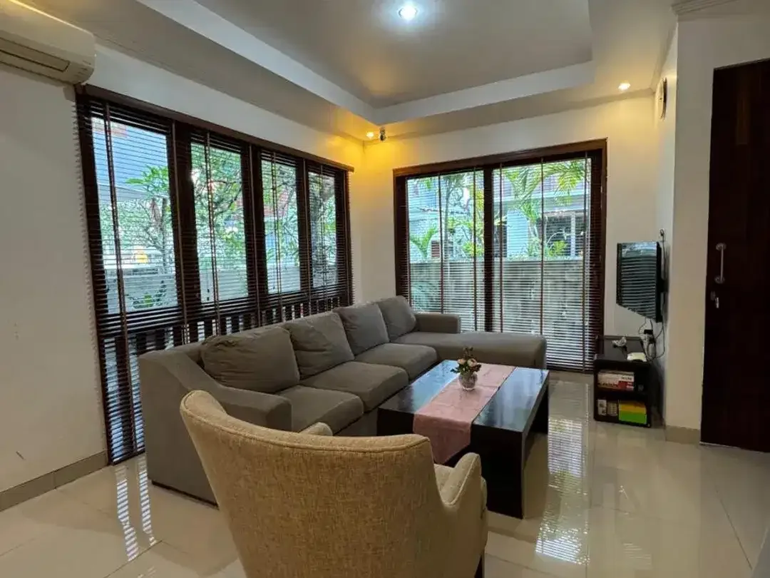 FULLY FURNISHED MODERN HOME PANJER DENPASAR - Image 3 of 10