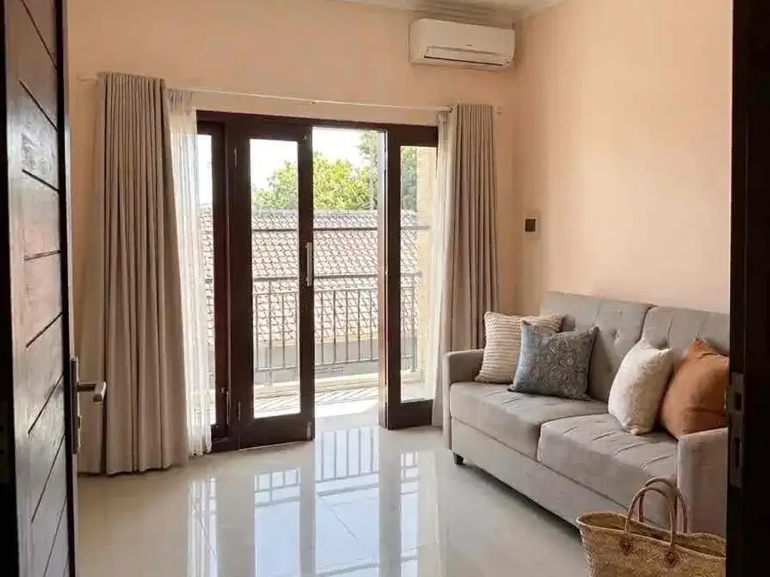 Dijual Rumah Strategis 2 Lantai di Poh Gading Jimbaran - Image 5 of 10