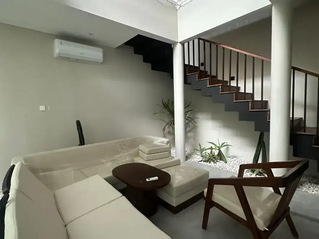 Brand New Villa Modern Tropis 3 Lantai Canggu 5 Menit menuju Pantai Batu Bolong Canggu - Image 4 of 10