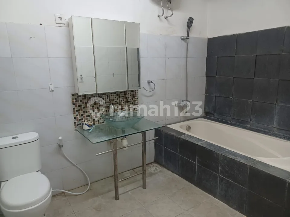 Rumah Siap Huni 1 Lantai di Taman Griya Jimbaran - Image 3 of 4