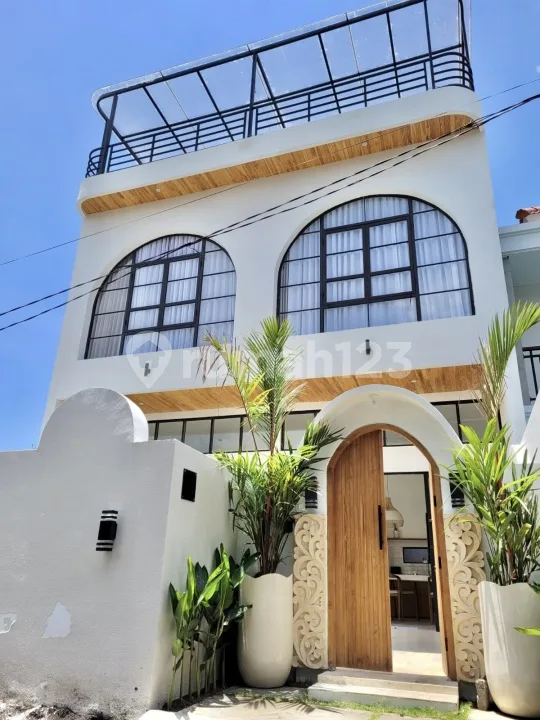 Villa Mediterranean Fully Furnished In Berawa Canggu - Image 1 of 4