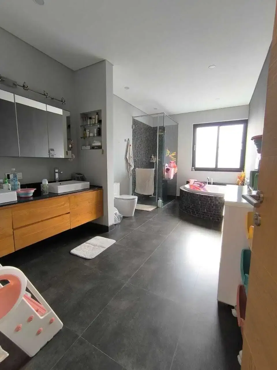 DIJUAL VILLA PRIBADI MEWAH VIEW GUNUNG DI TUMBAK BAYUH - Image 5 of 10
