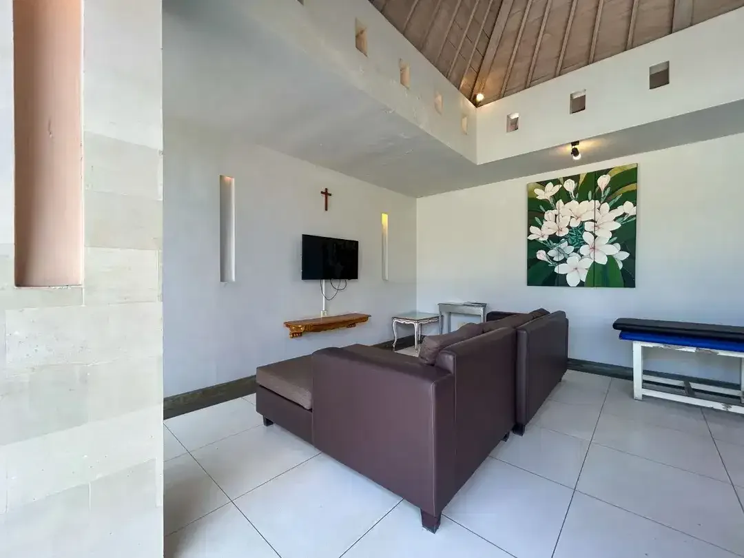 Beachside 2-Bedroom Tropical Villa for Annual Rent in Seminyak Bali - Image 7 of 10