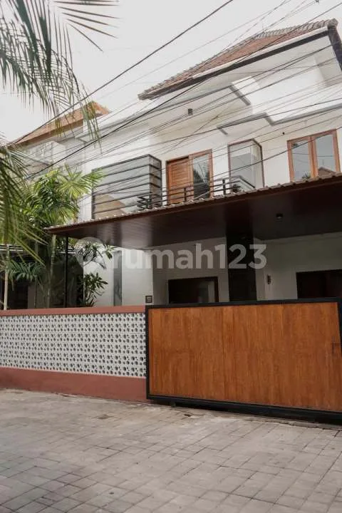 Rumah Sewa 3Kt Sanur Jacuzzi One Gate Dekat Sanur Renon - Image 1 of 4