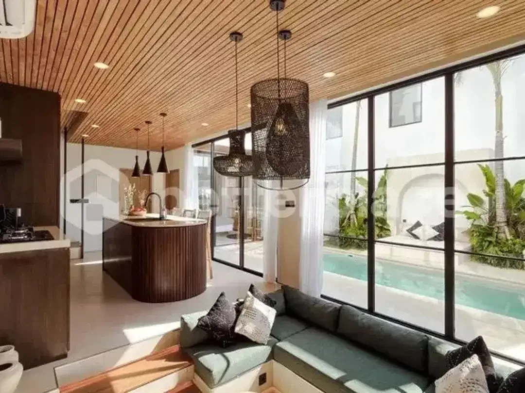 Stunning 3 Bedroom Villa in Uluwatu with Rooftop – Mediterranean Style and Prime Investment Potential - Image 2 of 10
