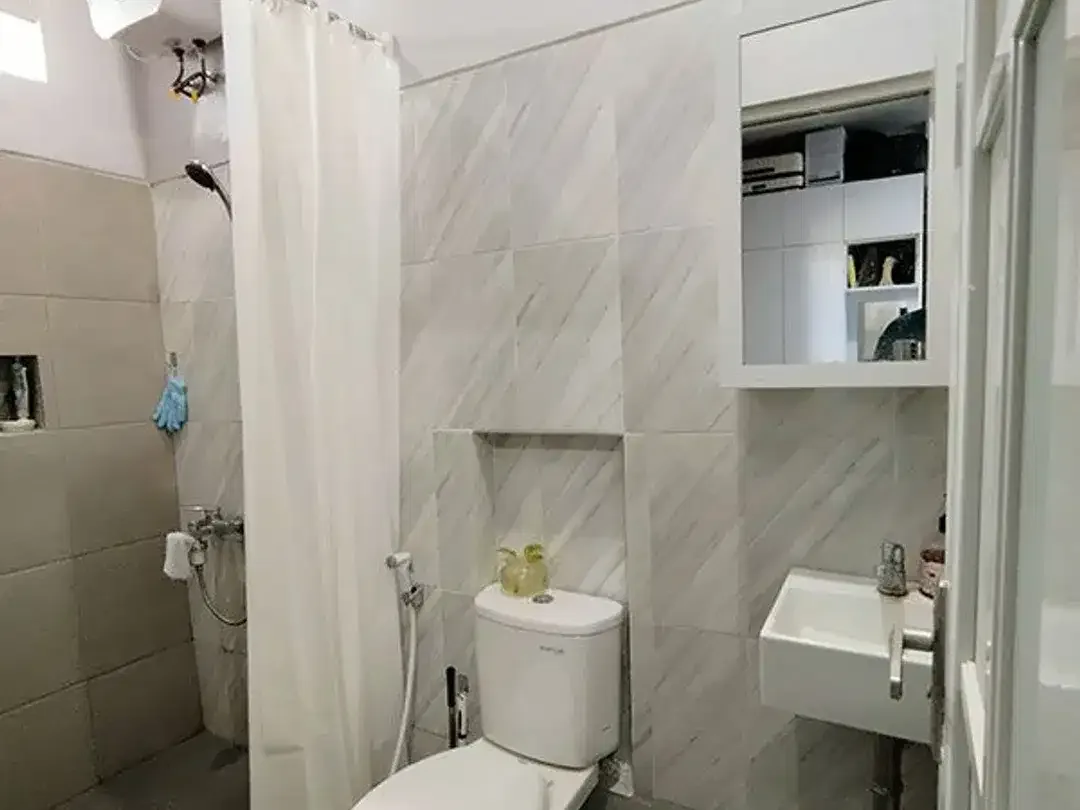 LSH-024.MSY | Disewakan Hak Sewa 20 Tahun Studio Townhouse Strategis di Sanur – Siap Huni & Potensi Investasi Tinggi - Image 9 of 10