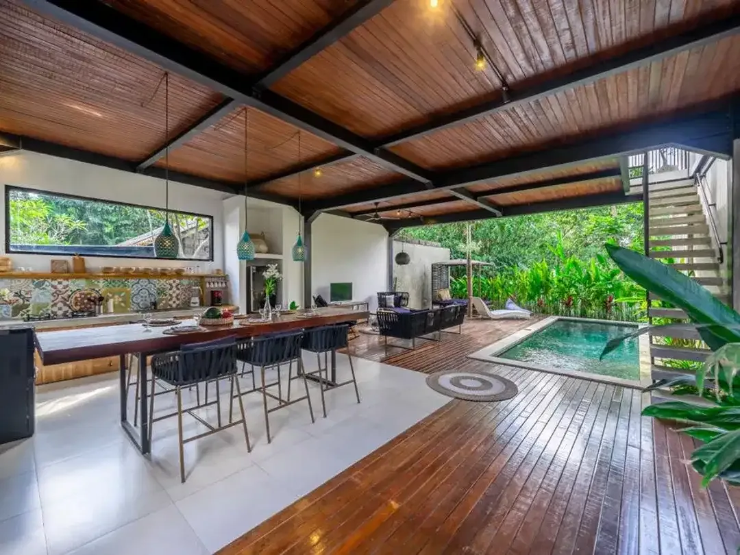 Modern Industrial Style Villa with Green Views in Tumbak Bayuh - Image 6 of 10