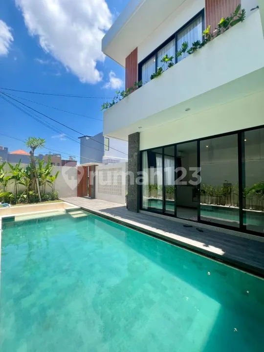Modern Spacious Villa 3Br With Small Garden At Kedampang Kerobokan Bali - Image 1 of 4