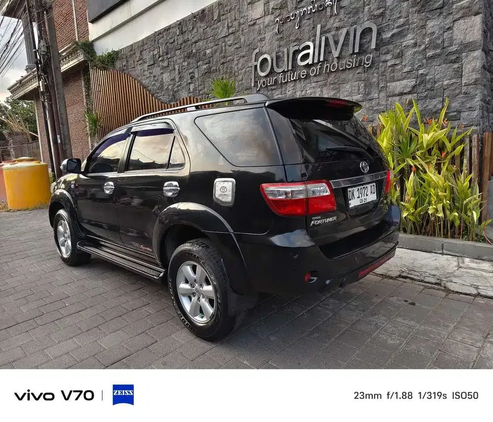 Toyota Fortuner 2011 Diesel - Image 5 of 10