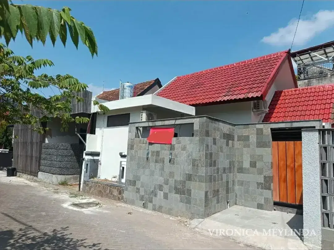 RUMAH FULLY FURNISHED DIJUAL – AREA CANGGU. - Image 3 of 8