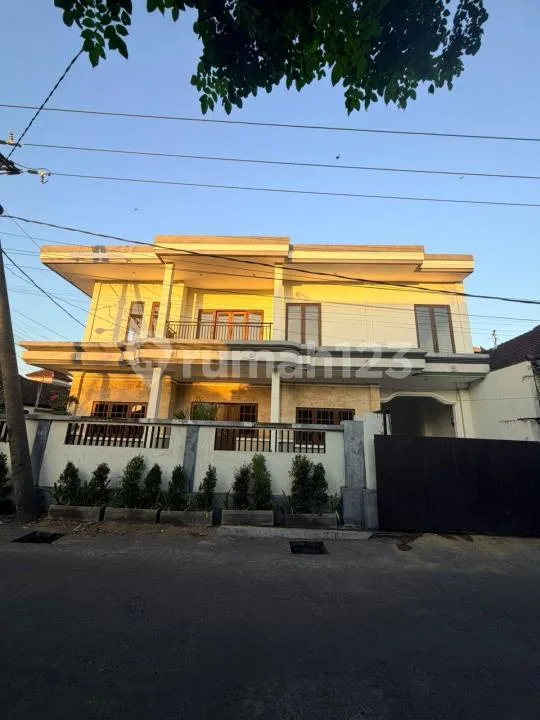 For Rent | Spacious 7-Bedroom House - Jalan Gatot Subroto Ia, - Image 2 of 4