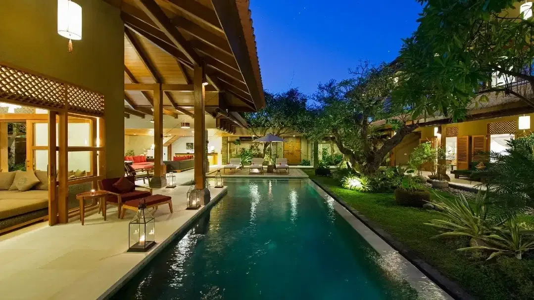 Villa Mewah 2 Unit Lokasi Premium Dekat Pantai Seminyak Bali - Image 5 of 10