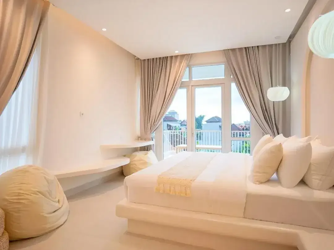 FOR Rent Yearly : Luxury Mediterranean-Style Villa in Pandonan, Close to Canggu - Image 3 of 10