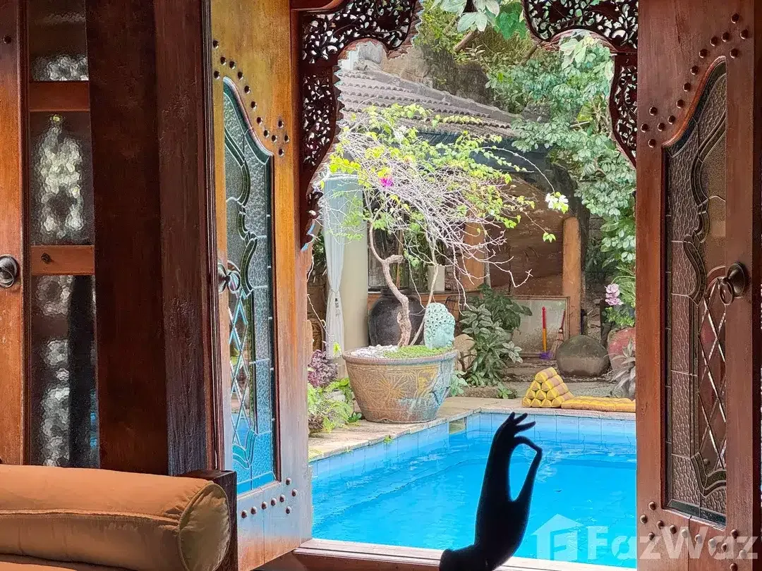 6 Bedroom Villa for sale in Seminyak, Bali - Image 9 of 10