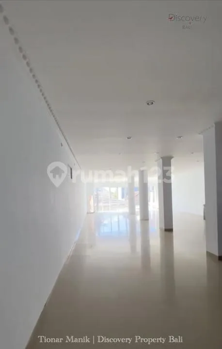 Ruko Bali 3 Lantai 3 Kamar di Denpasar Barat, Pinggir Jalan Utama - Image 2 of 4