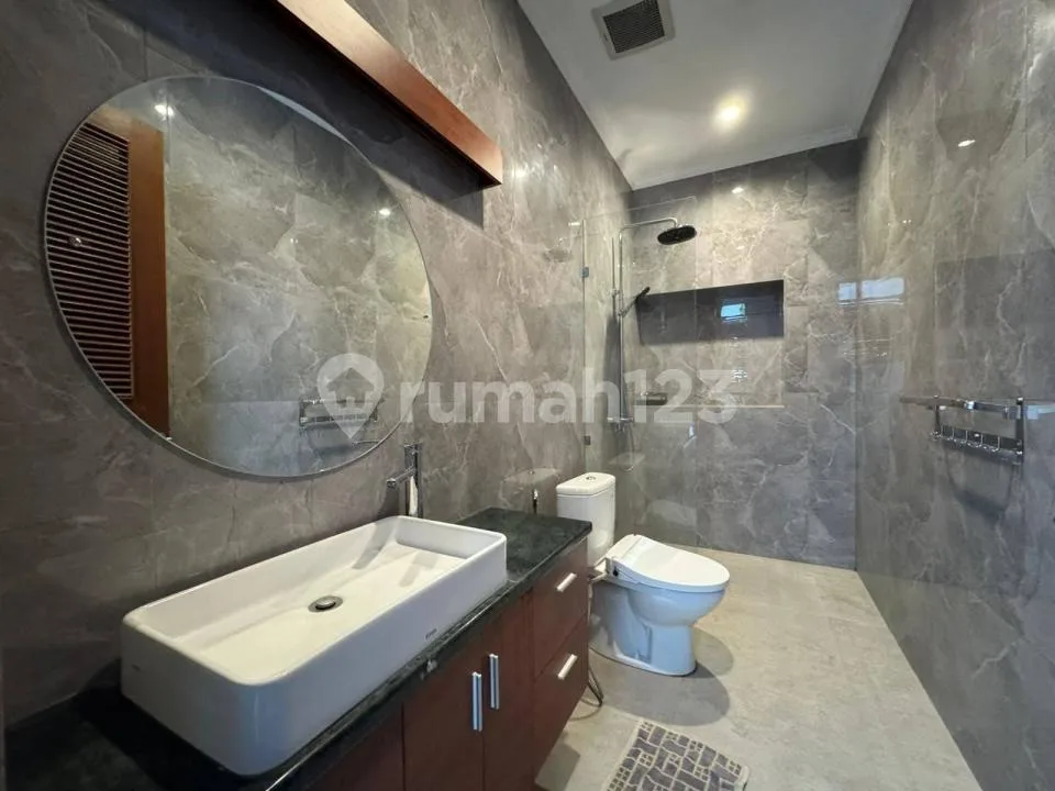 Villa Mewah Baru 3 LT Lengkap Pool Strategis Dekat Pantai, Sanur - Image 4 of 4