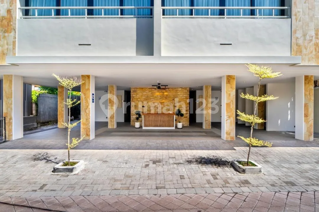 Rumah Apartment Modern Dekat Pantai Seminyak Bali - Image 1 of 4