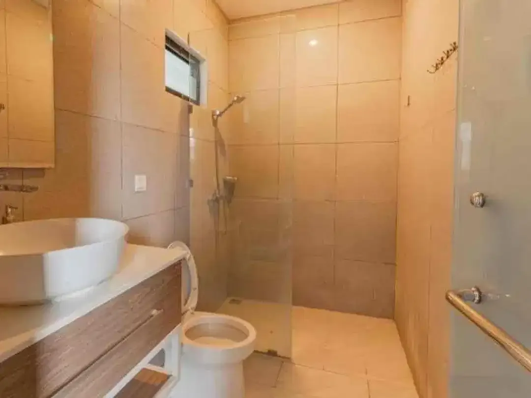 JUAL VILLA NEW GOOD VIEW
Lokasi : sanur kauh Denpasar - Image 7 of 8