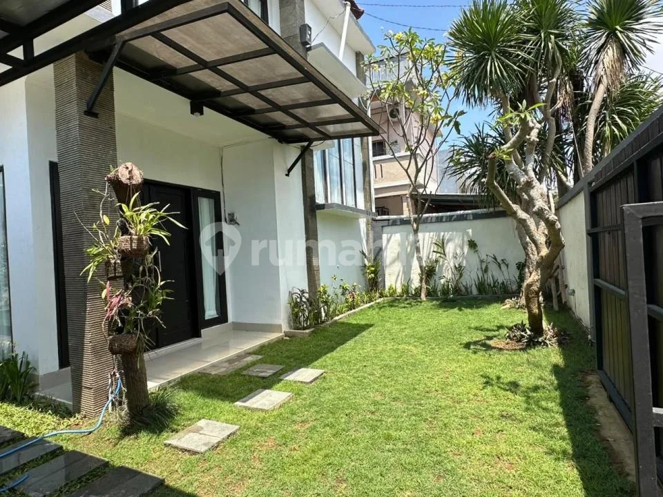 For Yearly Rent Exclusive Villa With Stunning Rice Field & Mount Agung Views And Sunrise Views In The Morning - Image 3 of 4