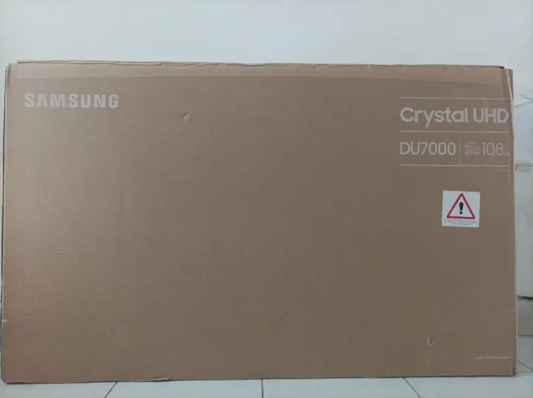Samsung 43 inchi smart TV 4K UHD Netflix YouTube Digital BARU Resmi - Image 1 of 5