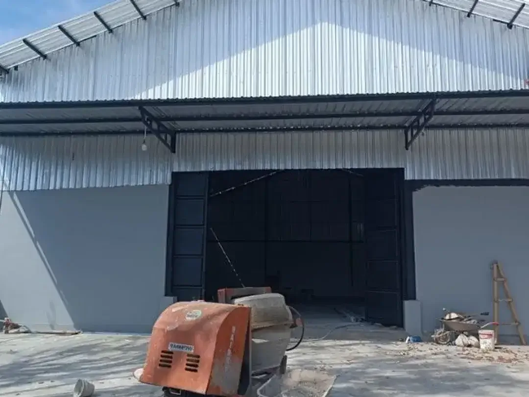 GUDANG BARU AKSES TRONTON DI RAYA GATOT SUBROTO BARAT DENPASAR - Image 1 of 10
