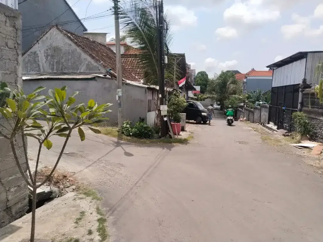 TANAH KOSONG BERISI BANGUNAN DI BUKIT SARI DENPASAR BARAT DEKAT RS - Image 2 of 9