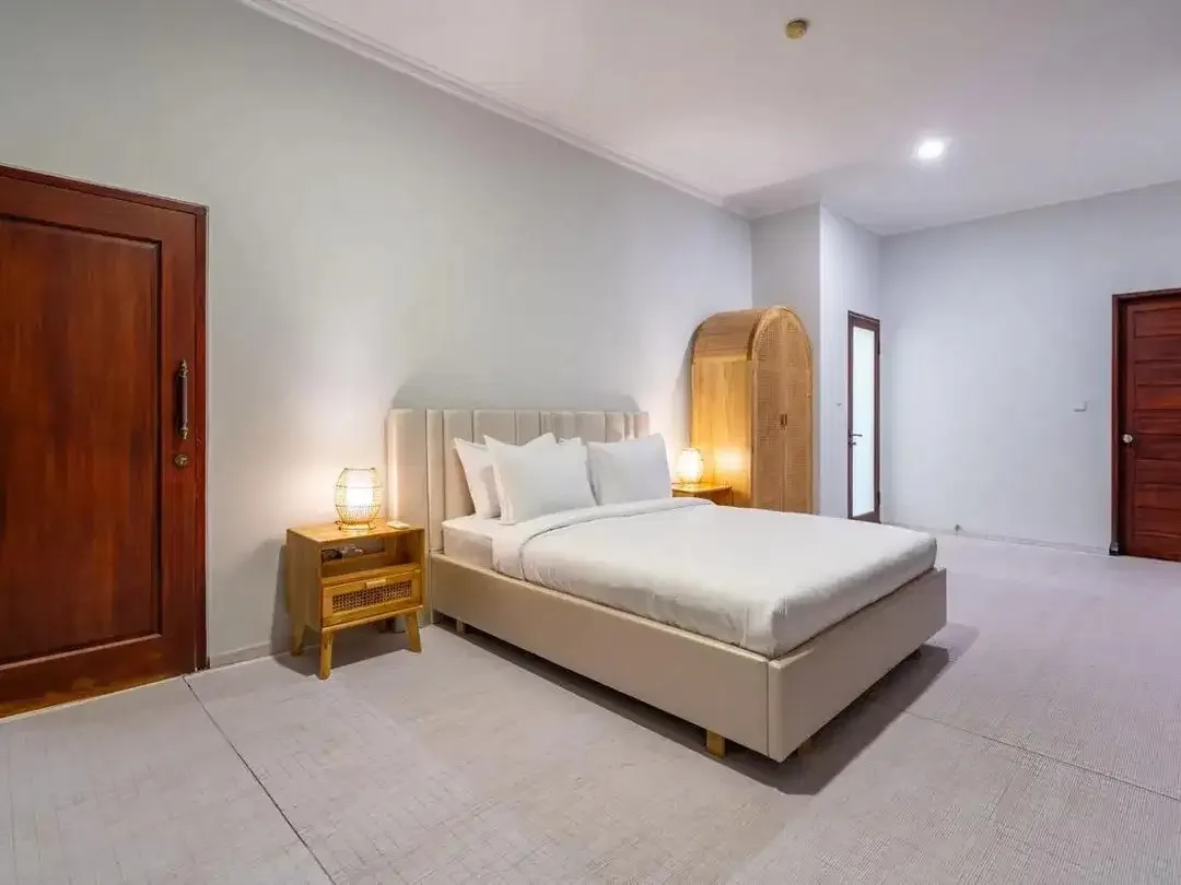 VILLA for Sale  Prime Location, walking distance to Canggu Beach, Famous Restaurants and Cafes - Image 10 of 10