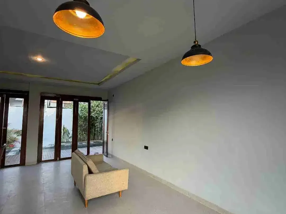 Rent Villa Br Gress 260m2 Ada Rooftop View Sawah Furnish Tumbak Bayuh - Image 4 of 10