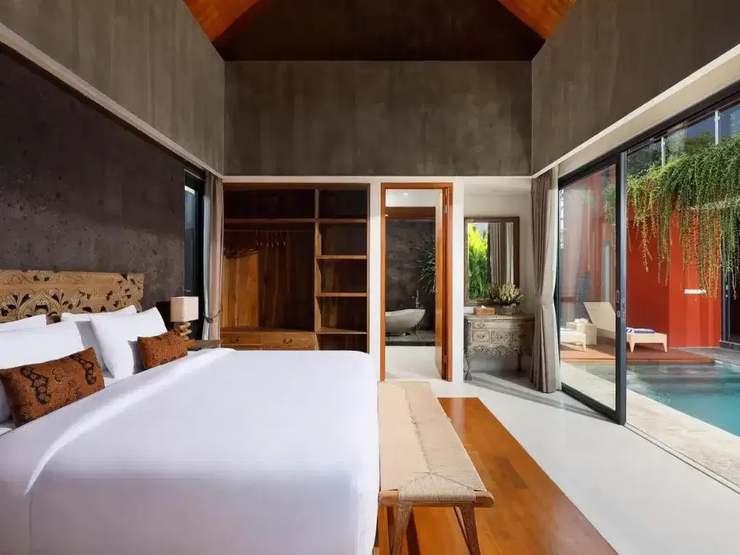 FOR SALE LUXURY VILLA CLOSE TO CANGGU BEACH - Image 9 of 10