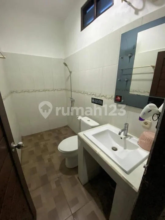 Rumah Pribadi dan 6 Kamar Guest House di Puri Gading Jimbaran Bali - Image 2 of 4