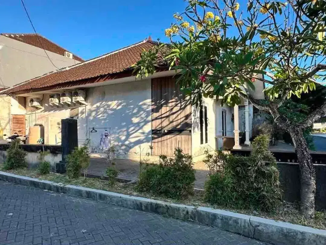 Rumah MURAH Strategis dekat Kantor Imigrasi Jimbaran - Image 2 of 10