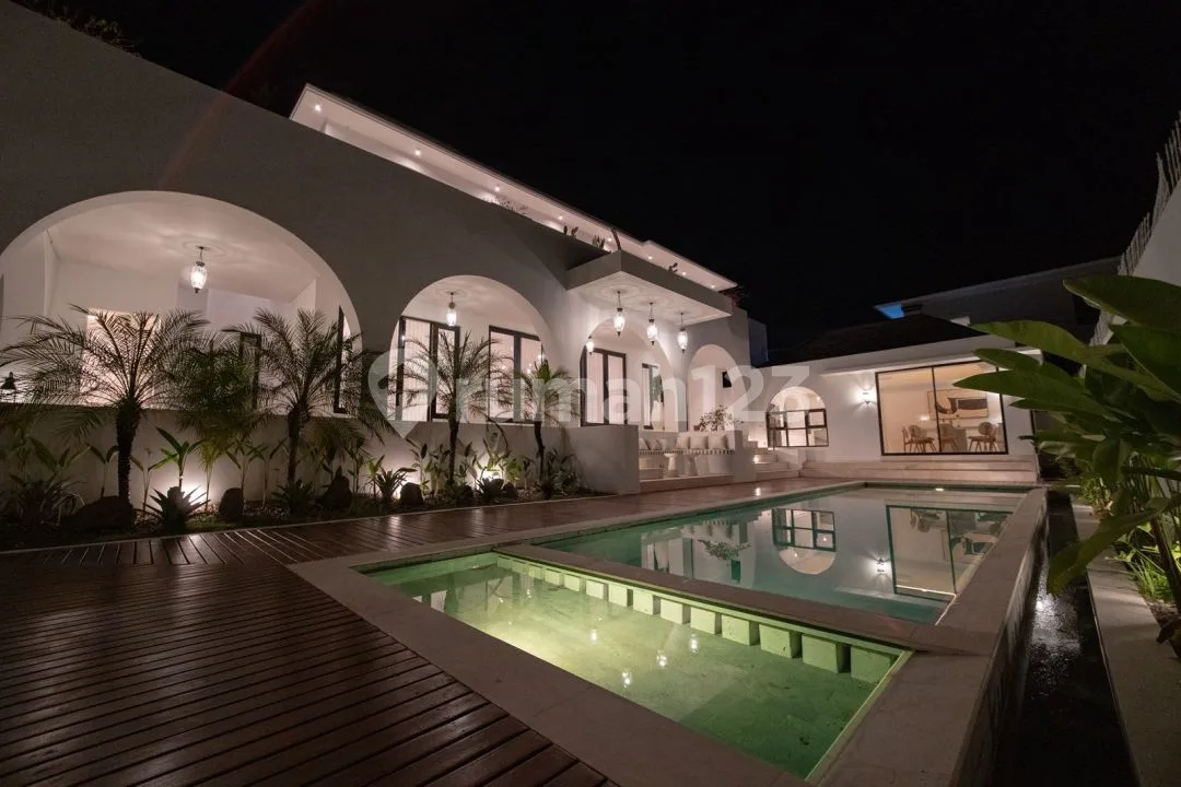 4Br Mediterranean Freehold Villa, Walk To Finns & Beach, Berawa - Image 1 of 4