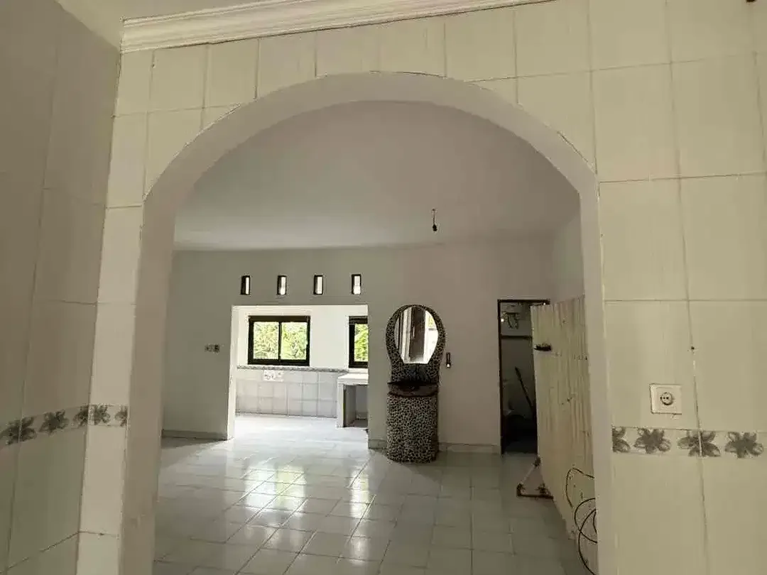 DIJUAL rumah lokasi Jl Gunung Athena Padang Sumbu Kelod dekat Seminyak Kuta Bali - Image 8 of 10