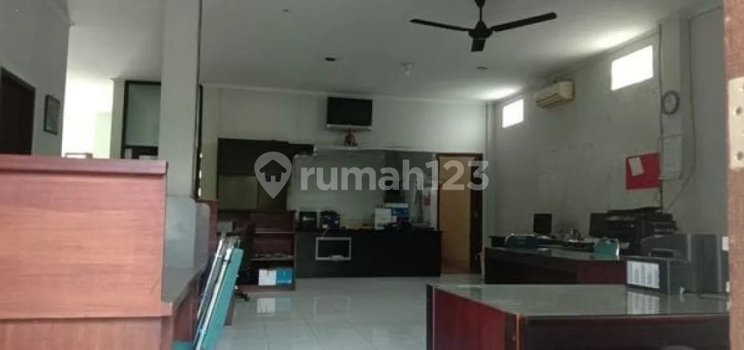 Ruko Hadap Barat 2 LT Jalan Raya Sempidi Dekat Puspem Badung - Image 2 of 3