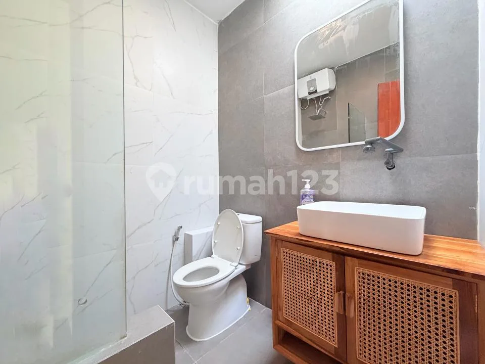 Rumah 4Br Modren Tropis Furnished In Sanur - Image 4 of 4