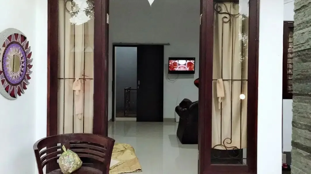 DISEWAKAN / DIKONTRAKAN RUMAH TENANG - Image 4 of 8